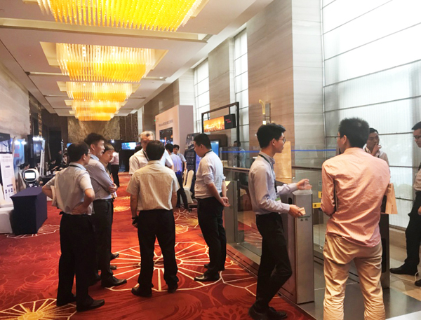 2018上海国际峰会,银河集团助力升级智慧机场 2018上海国际峰会,银河集团助力升级智慧机场