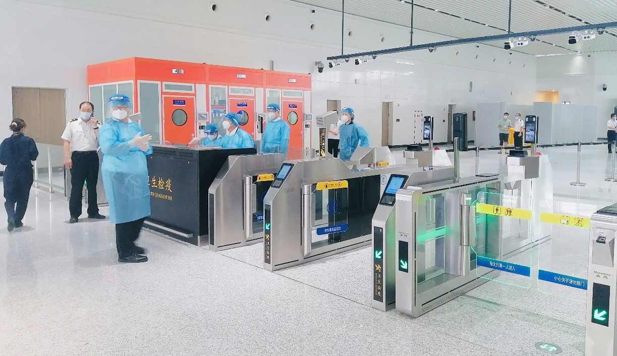 激情八月:银河集团智慧口岸整体解决方案同步亮相山东济南国际机场北指廊、青岛胶东国际机场 激情八月:银河集团智慧口岸整体解决方案同步亮相山东济南国际机场北指廊、青岛胶东国际机场