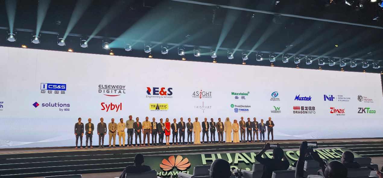 银河集团参加全球最大的科技展GITEX GLOBAL 银河集团参加全球最大的科技展GITEX GLOBAL